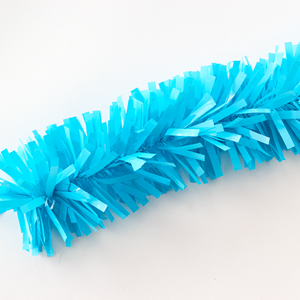 Festão Plástico Liso Azul Claro Popular, 9 cm x 12 mt
