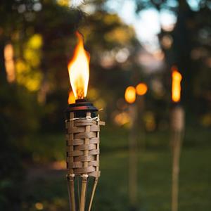 Líquido para Tochas de Jardim com Repelente, 1 Litro