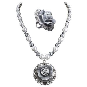 Conjunto Colar e Anél Dama Gótica