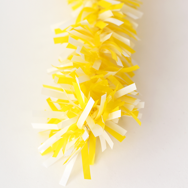Festão Plástico Dupla Cor Amarelo e Branco, 9 cm x 12 mt