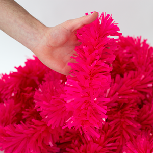 Festão Plástico Liso Rosa Choque Popular, 9 cm x 12 mt