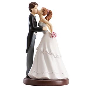Figura Casal de Noivos Agarrados a Beijar