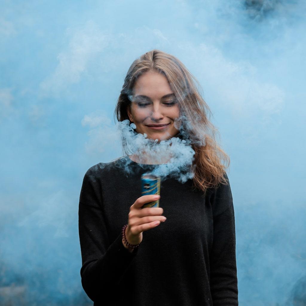Fumo Azul Claro para Chá Revelação de Bebé em Tubo 60 seg. Fumo Azul Claro para Chá Revelação de Bebé em Tubo 60 seg.