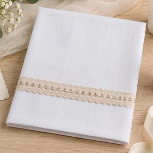 Toalha de Batismo Bege com Bordado, 47 x 65 cm Toalha de Batismo Bege com Bordado, 47 x 65 cm