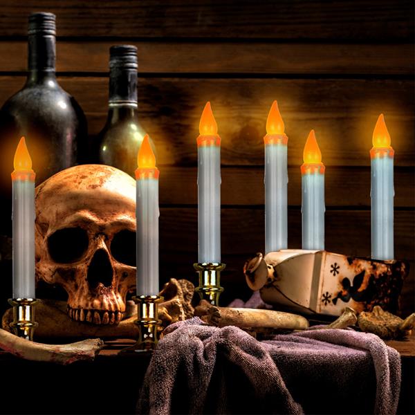 Velas Brancas com Castiçal e Luz